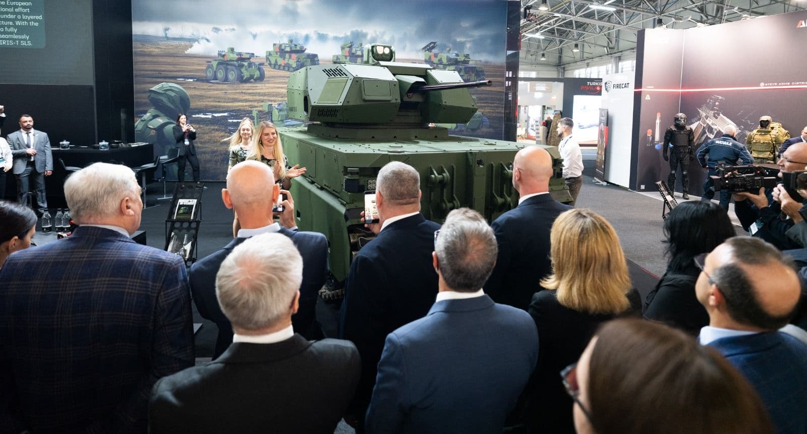 MV‑8 Komodo and Mangart 25 AD debut at SIDEC 2025
