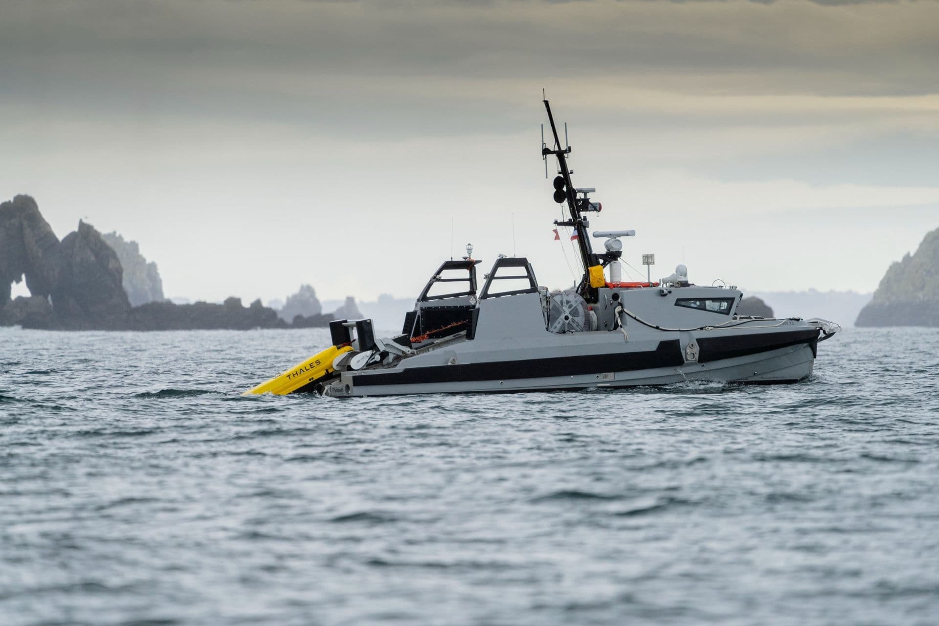 Thales Wins Royal Navy AI Mine Warfare Command Deal