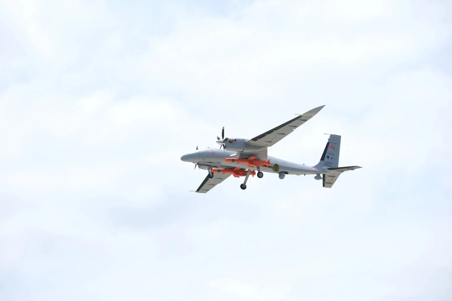 Bayraktar AKINCI CAKIR missile test